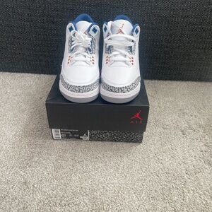 Jordan Kids Sneakers in Black and Gray